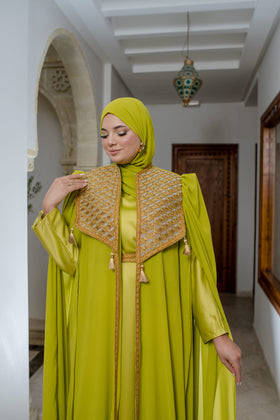 Abeya et Fond de Robe Vert